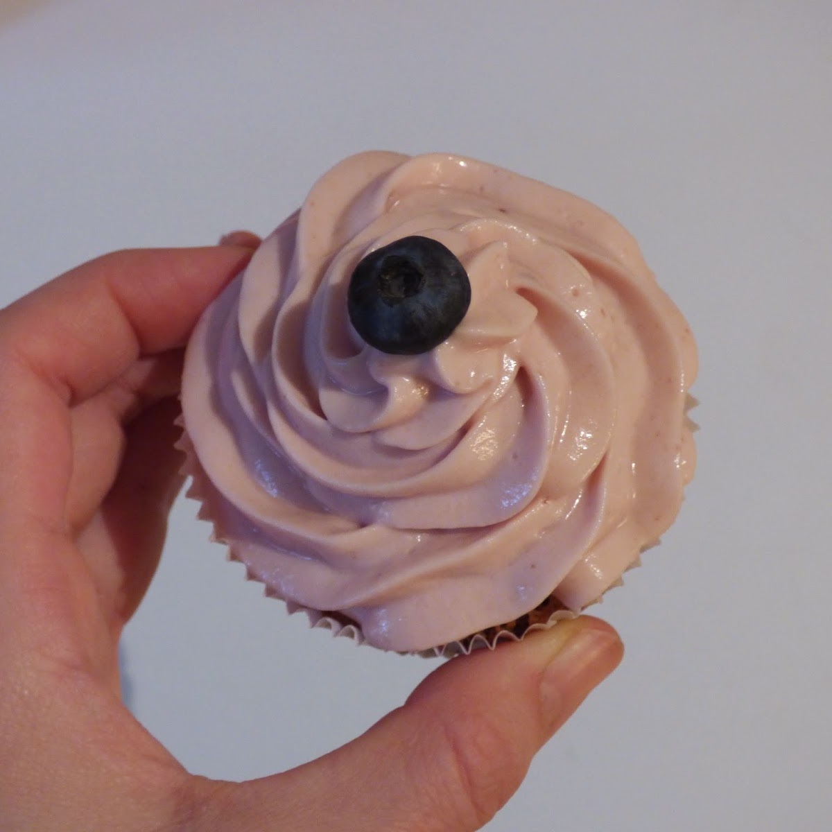 In love with…poppy seed and raspberry cupcakes